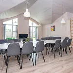 Feriehus 16 Person In Romo *