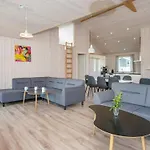 16 Person In Romo Feriehus