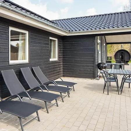 16 Person In R M Holiday home