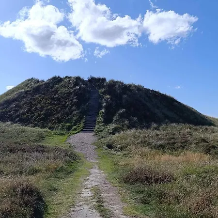 16 Person In Romo Nyaraló