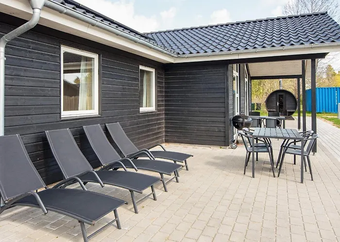 16 Person In Romo * Romo Kirkeby